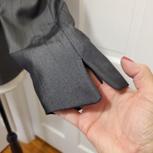 REQUIREMENTS GRAY Pinstripe Blazer size 14, Classic, Business Casual - Picture 2 of 8